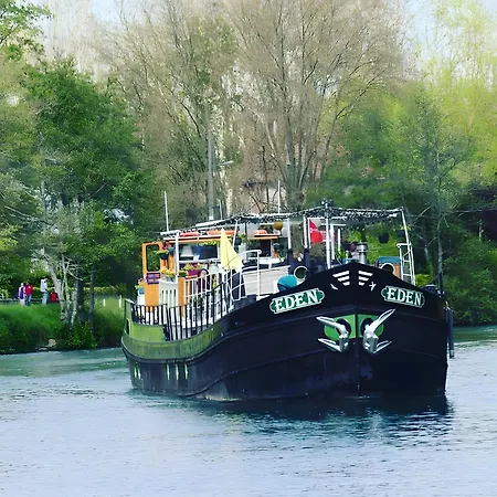 Bed and breakfast Péniche - Eden 3*